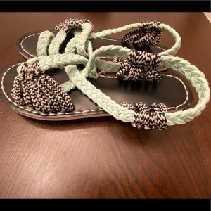 5/$25 - Stylein braided sandal